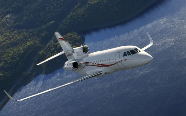 Heavy private jet