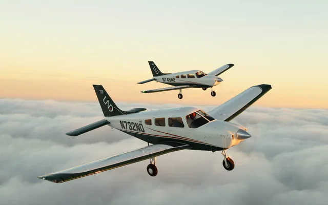 Piston aircraft in flight