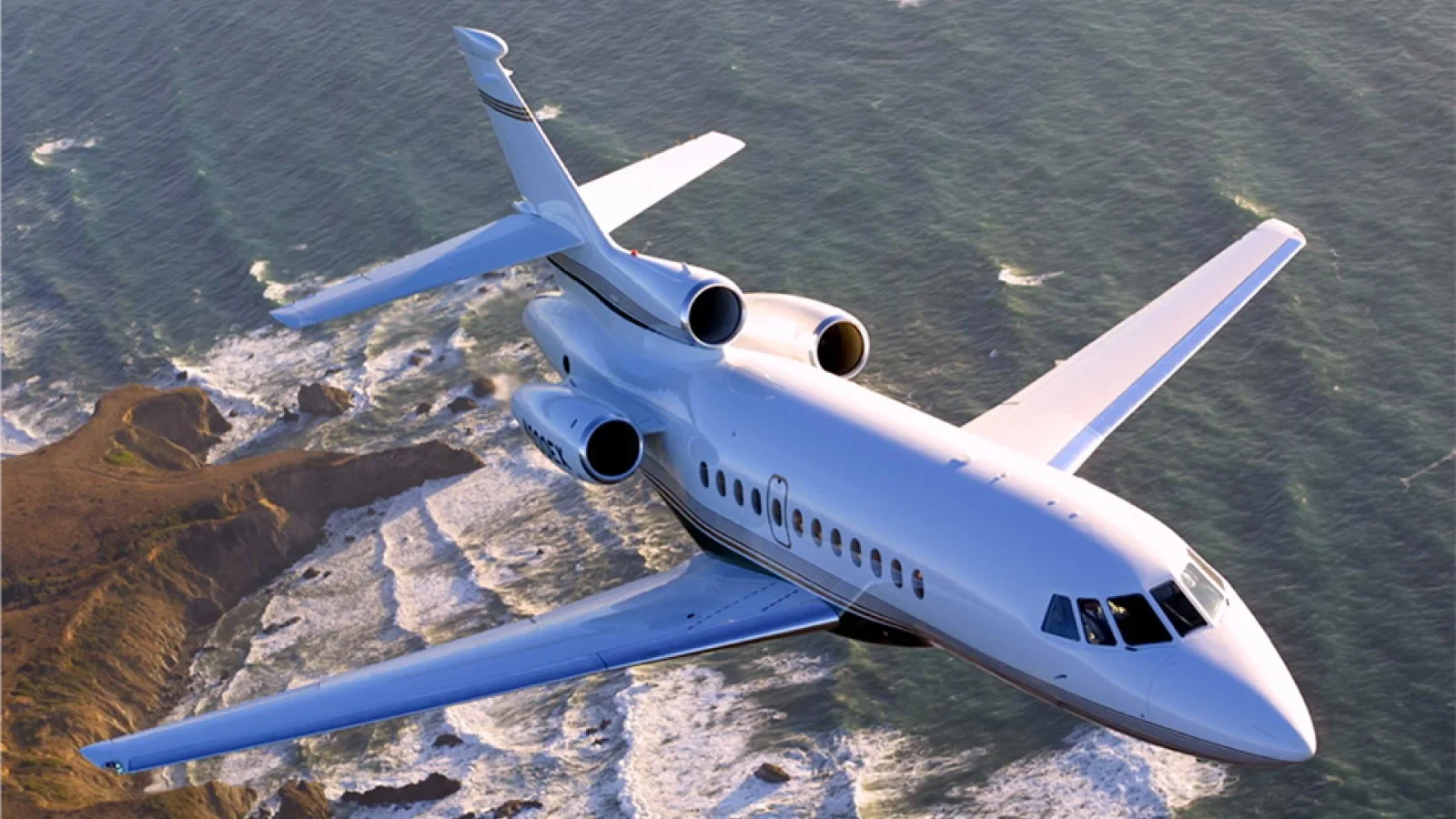 Dassault Falcon 900LX exterior