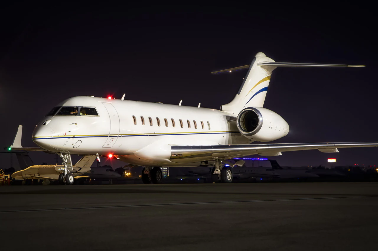 Bombardier Global 5000 exterior