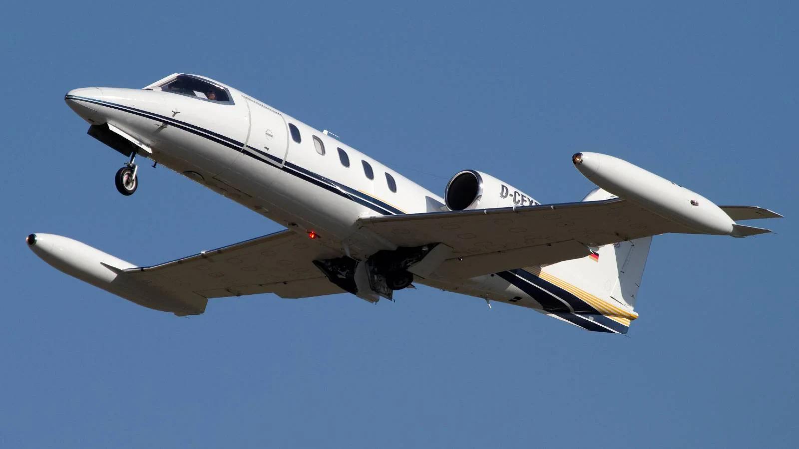 Learjet 35A exterior