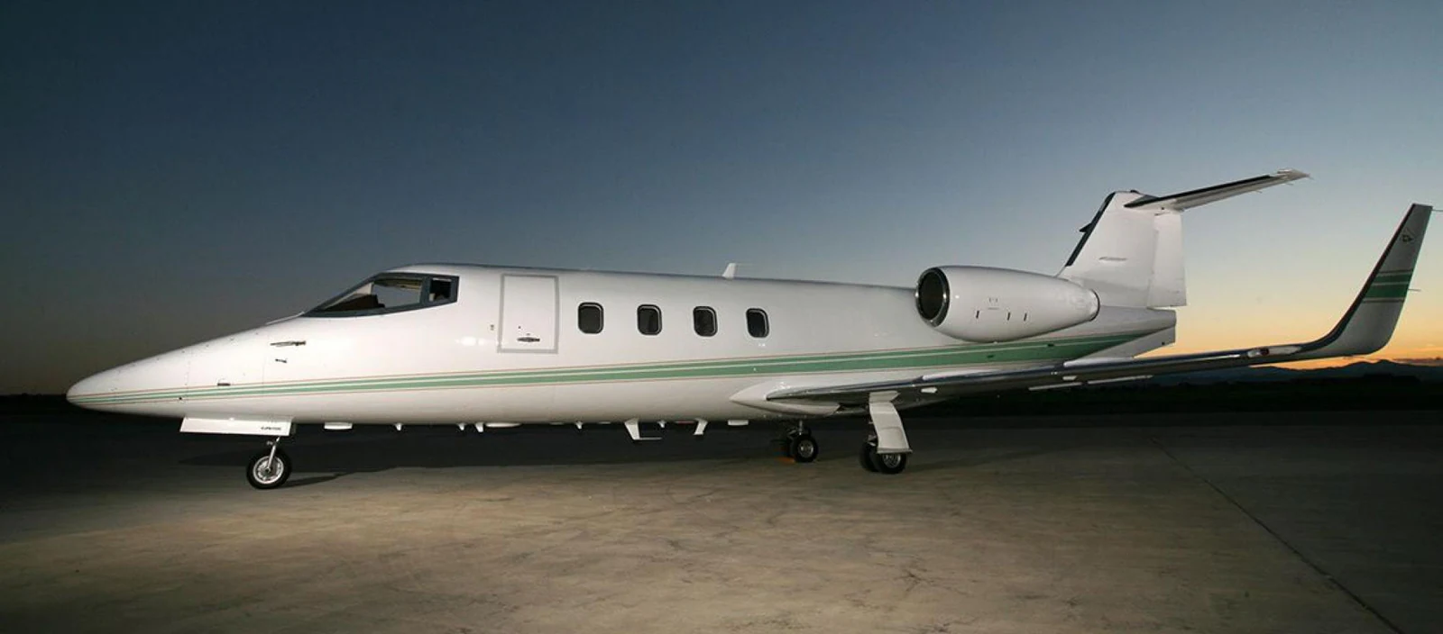 Learjet 55